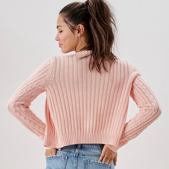 American Eagle Cable Knit Cardigan Size Medium - Picture 2 of 4